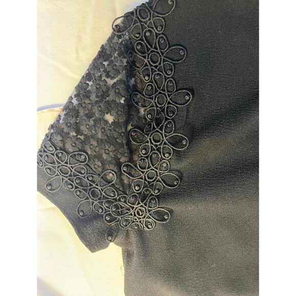 Marc New York Andrew Marc Black Top Lace Short Sleeve Size Medium - Picture 10 of 11